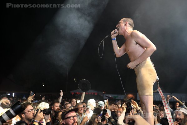 THE FAT WHITE FAMILY - 2022-08-20 - SAINT MALO - Fort de St Pere - 